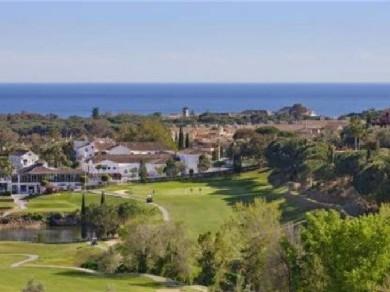 Apartamento con 3 dormitorios se vende en Marbella, Costa del Sol