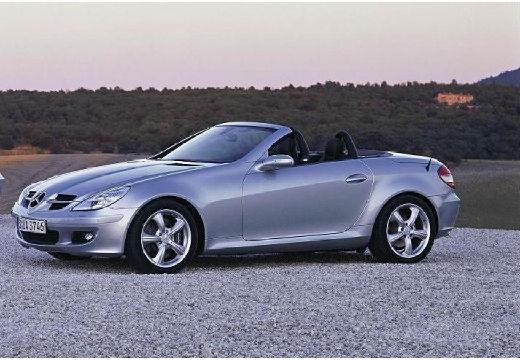 Mercedes slk 200 con solo 10.000 kilometros reales