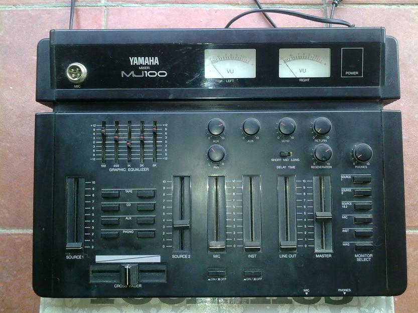 Mesa mezclas YAMAHA mixer MJ100