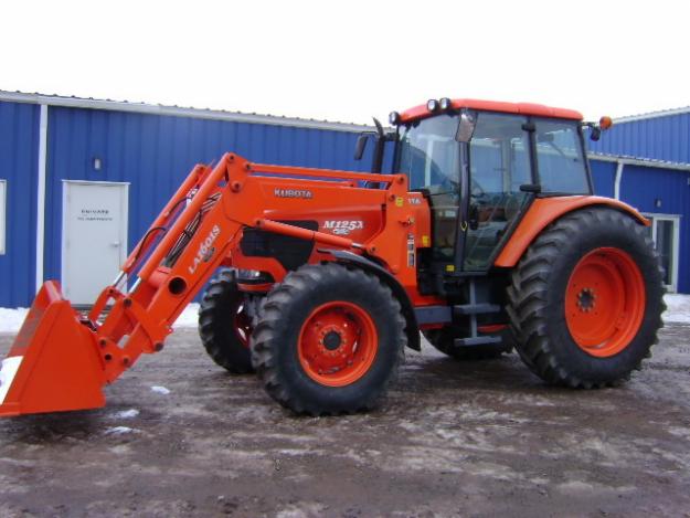 2006 Kubota M125XDTC tractor