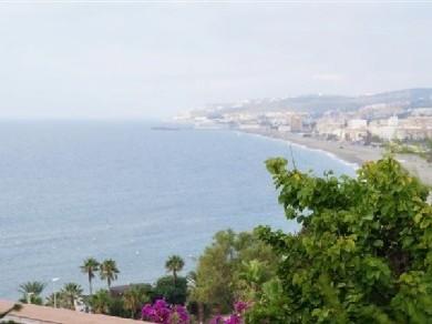 Adosado con 2 dormitorios se vende en Casares Costa, Costa del Sol