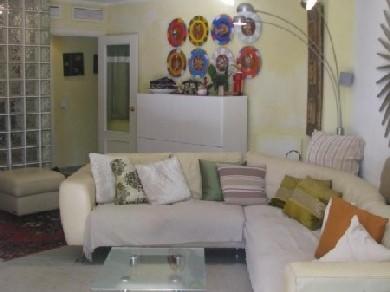 Apartamento con 3 dormitorios se vende en Marbella, Costa del Sol