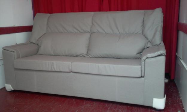 GRAN OPORTUNIDAD SOLO 3 UNIDADES DE CADA UNO DE ESTOS DOS MODELOS DE SOFAS CAMA Y TRES PLA