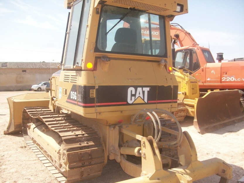 Bulldozers cat d-5-g
