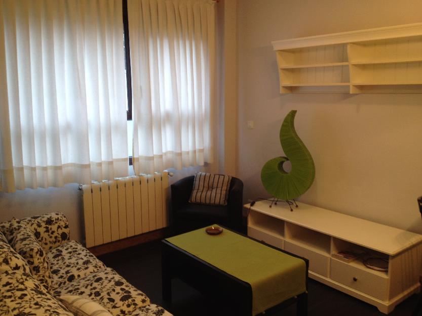 Piso de 2 habitaciones y 2 baños en Las Arenas Zona Metro