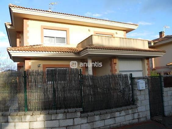 Casa pareada en Miraflores de la Sierra