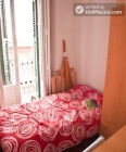 Rooms available - 4-bedroom apartment in lively Malasaña - mejor precio | unprecio.es