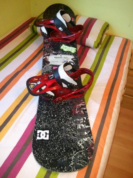 Se vende tabla snow  BURTON+fijaciones Burton+funda Dakine