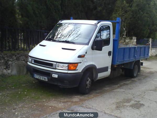 VENDO CAMION IVECO DAILY CON VOLQUETE