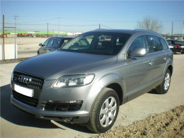 AUDI Q7 3.0 TDI quattro tiptronic