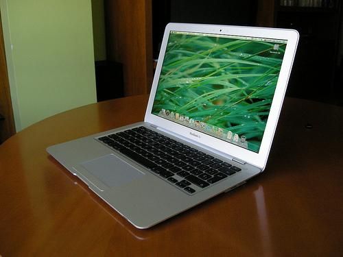 MacBook Air de 13,3 pulgadas, 2.13GHz, 128 SSD de Apple, Intel
