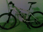 Bicicleta de montaña Felt Q 800 Blanca y negra - mejor precio | unprecio.es