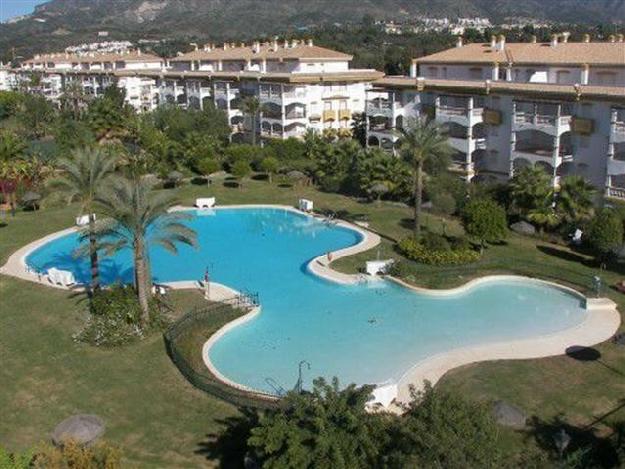 Apartamento a la venta en Nueva Andalucía Costa del Sol