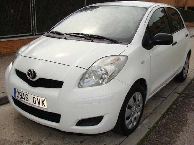 Toyota Yaris 1.4 D4-D Live, 8.200€