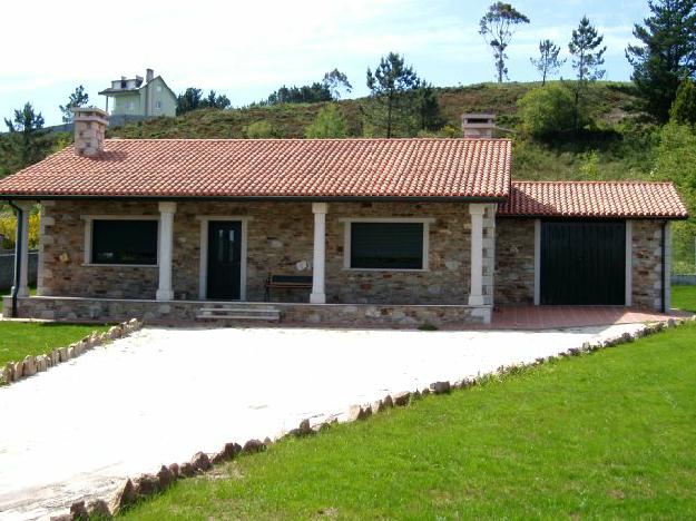 Venta Casas Bergondo con garaje. con aire acondicionado y calefaccion - La Coruña