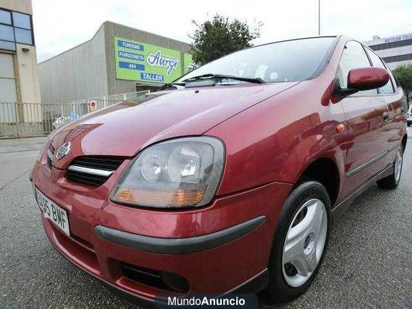 Nissan Almera Tino