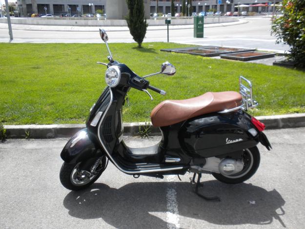 VESPA GTS 250