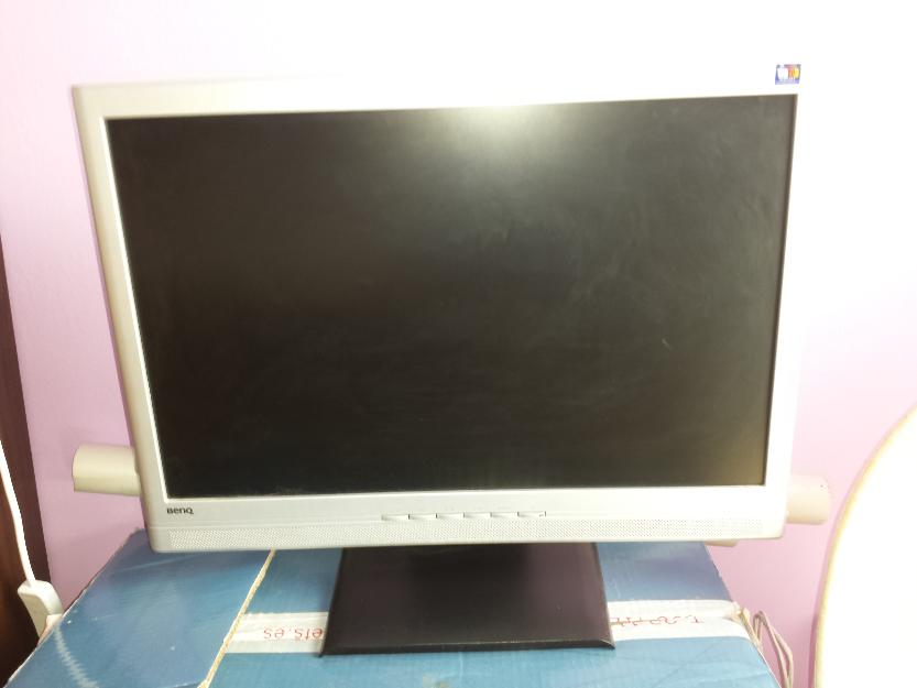 Vendo pantalla plana de ordenador prácticamente nueva