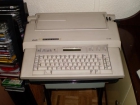 Máquina de escribir electrónica Olivetti. Perfecto estado! - mejor precio | unprecio.es