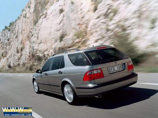 Venta de coche Saab 9.5 2.0 T FAMILIAR '02 en Madrid
