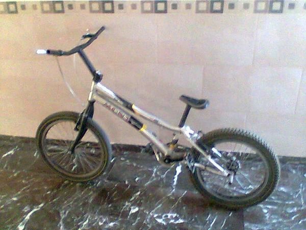 Vendo monty de trial