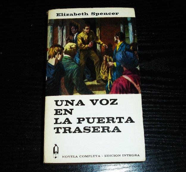 Una Voz en la puerta trasera E.Spencer