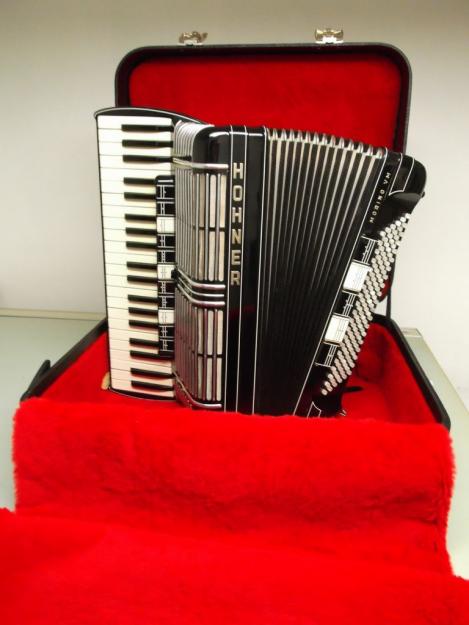 Acordeon Hohner Morino VM 120 bajos