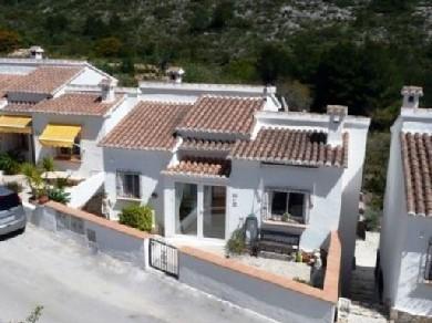 Chalet con 4 dormitorios se vende en Moraira, Costa Blanca