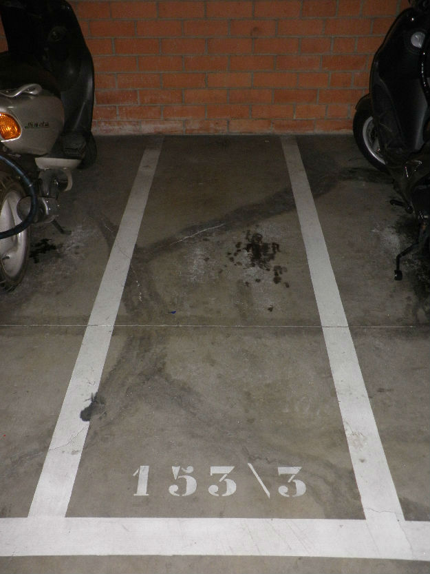 LLoguer places aparcament moto