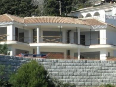 Chalet con 4 dormitorios se vende en Benalmadena Costa, Costa del Sol