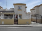 Adosado con 2 dormitorios se vende en Orihuela Costa, Costa Blanca - mejor precio | unprecio.es