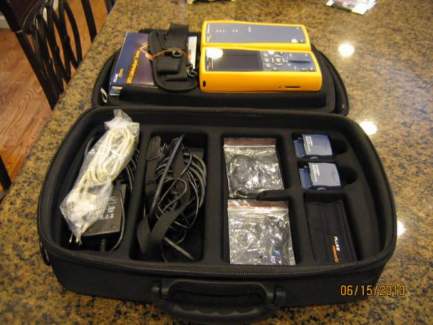 Fluke DTX-1800 Cable Analyzer Tester Cat5 Cat6 Cat5e