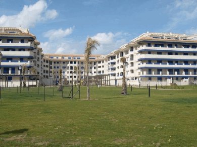 Apartamento con 2 dormitorios se vende en Manilva, Costa del Sol