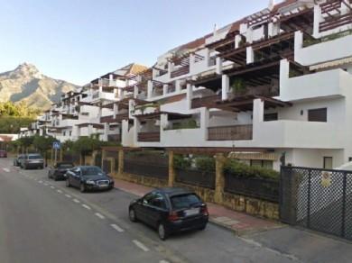 Apartamento con 2 dormitorios se vende en Marbella, Costa del Sol