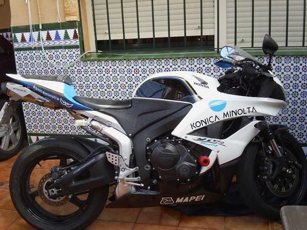 HONDA CBR 600 RR 2008