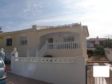 Chalet pareado con 2 dormitorios se vende en Ciudad Quesada, Costa Blanca