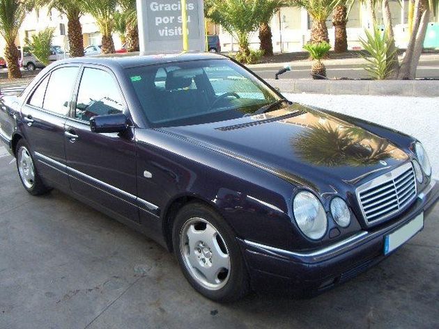 MERCEDES E 300 D