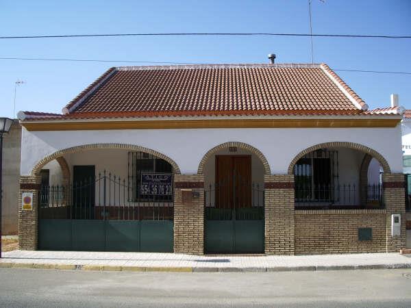 Alquilo casa en umbrete