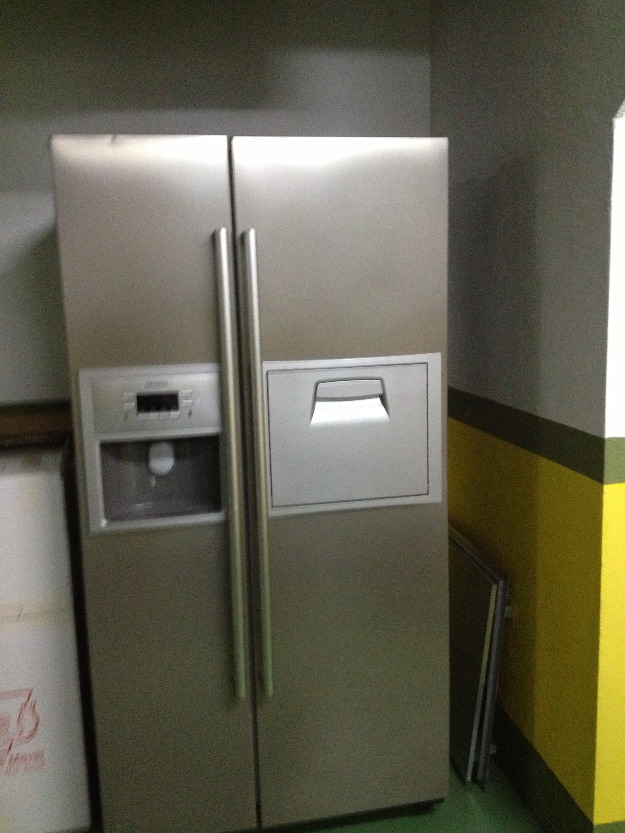 vendo frigorifico americano Siemens NUEVO puertas inoxLook Série iQ 500
