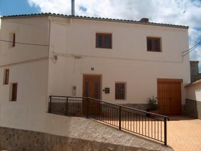 4b  , 2ba   in Teresa De Cofrentes,  Valencia And Costa del Azahar   - 165500  EUR