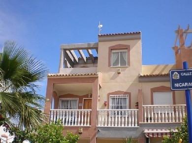 Apartamento con 3 dormitorios se vende en Orihuela Costa, Costa Blanca