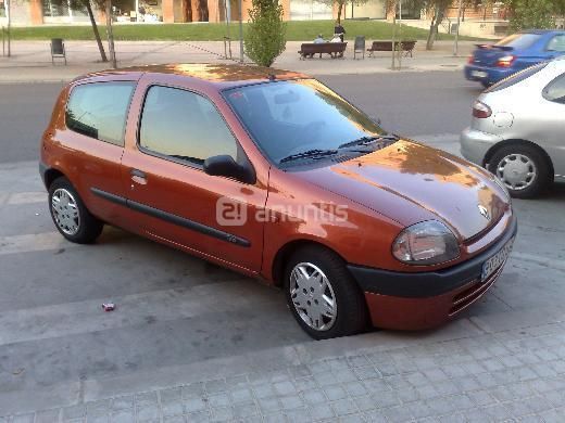 RENAULT Clio RN 1.9D, naranja metalisado, año 1998, 165000 km, Aire acondicionado (1.9D),Pintura metalizada,Airbags late