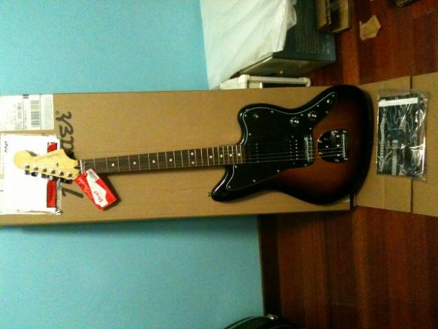 Guitarra Fender Blacktop Jazzmaste