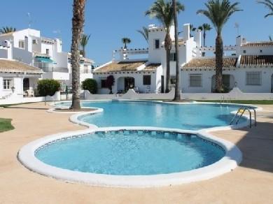 Adosado con 2 dormitorios se vende en Villamartin, Costa Blanca