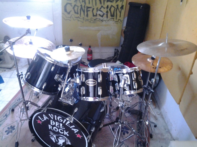 Bateria Deep Percussion Negra