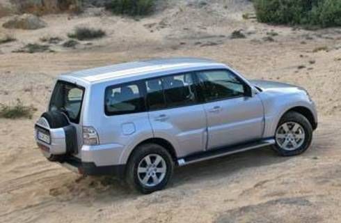 Mitsubishi Montero 3.2 DI-D Motion 5P Aut. (2010)