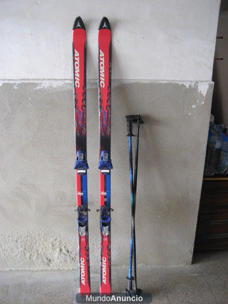 Se vende 2 pares de skis ideal para iniciarse