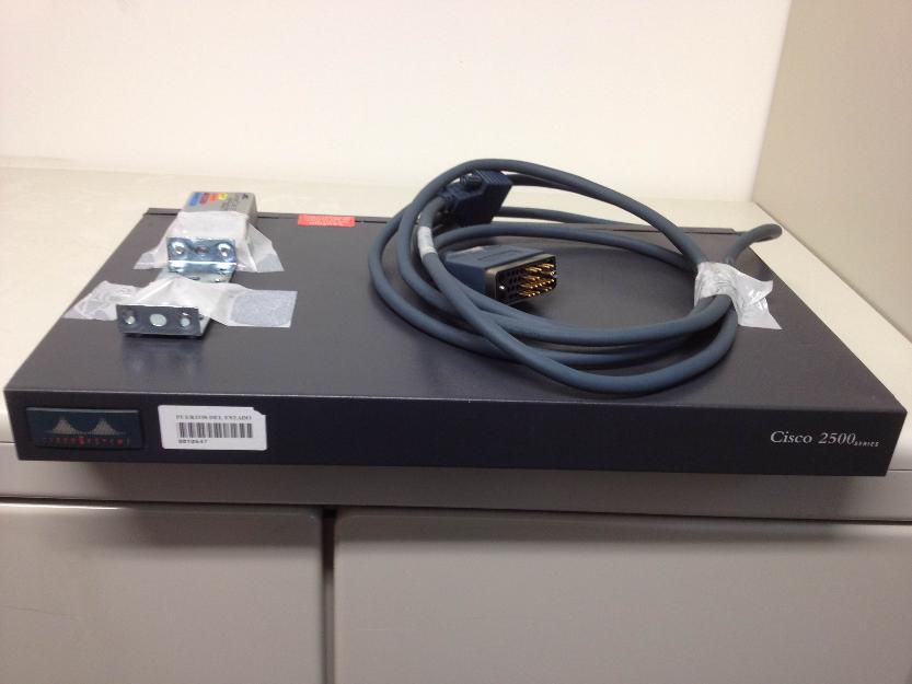 Router cisco 2503