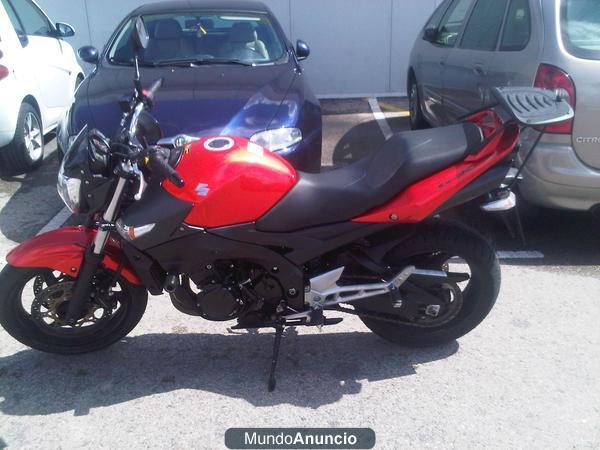 VENDO PRECIOSA GSR 600