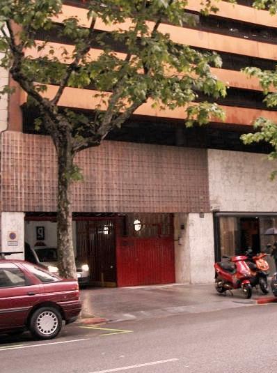 Parking en alquiler en c/Casp 51, para coche mediano - Eixample Dret - Barcelona